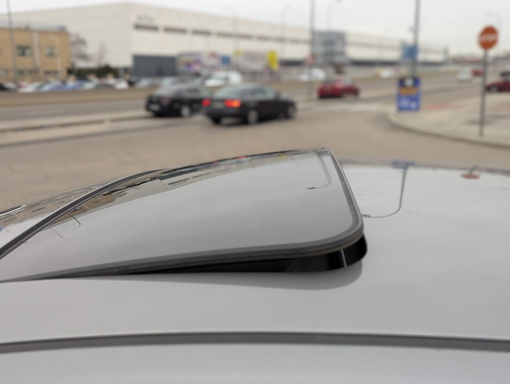 MIDCar coches ocasión Madrid HYUNDAI  iONIQ 1.6 GDI HEV Style DT Hybrido Techo corredizo  (Eléctrico, Gasolina)  Etiqueta Eco