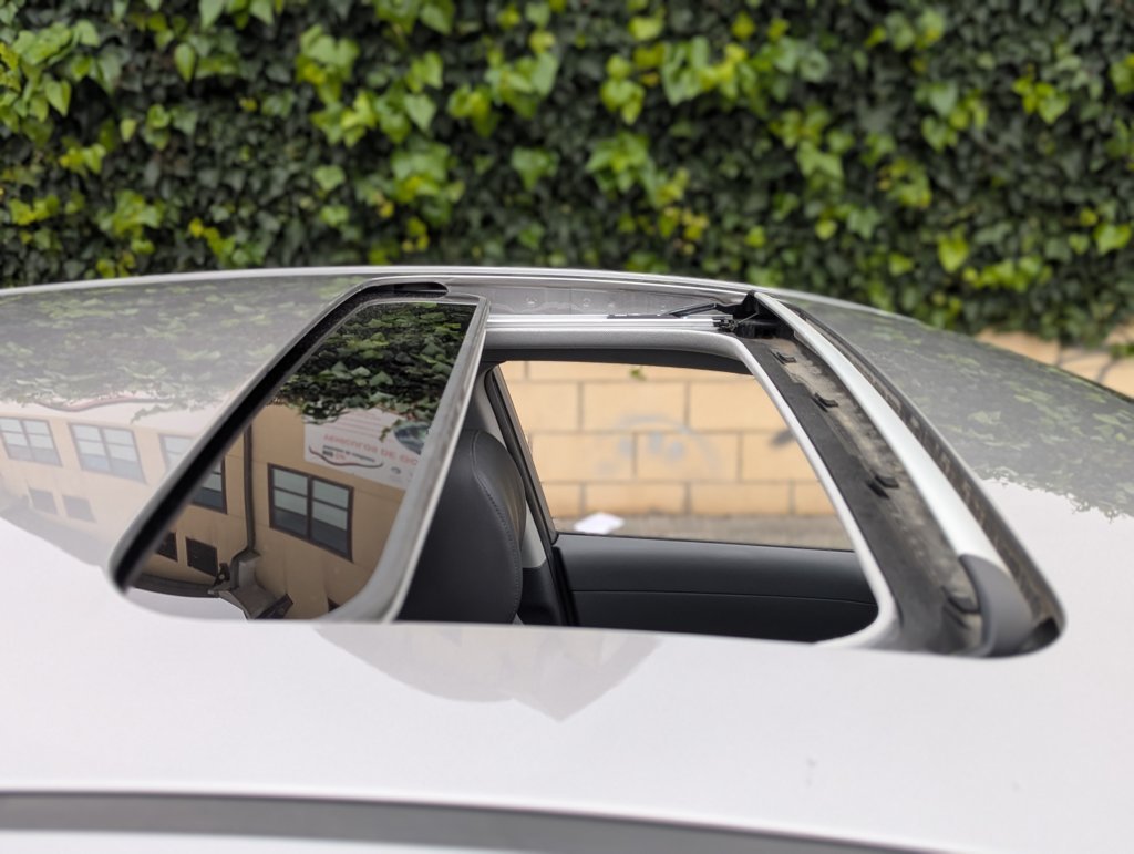 MIDCar coches ocasión Madrid HYUNDAI  iONIQ 1.6 GDI HEV Style DT Hybrido Techo corredizo  (Eléctrico, Gasolina)  Etiqueta Eco