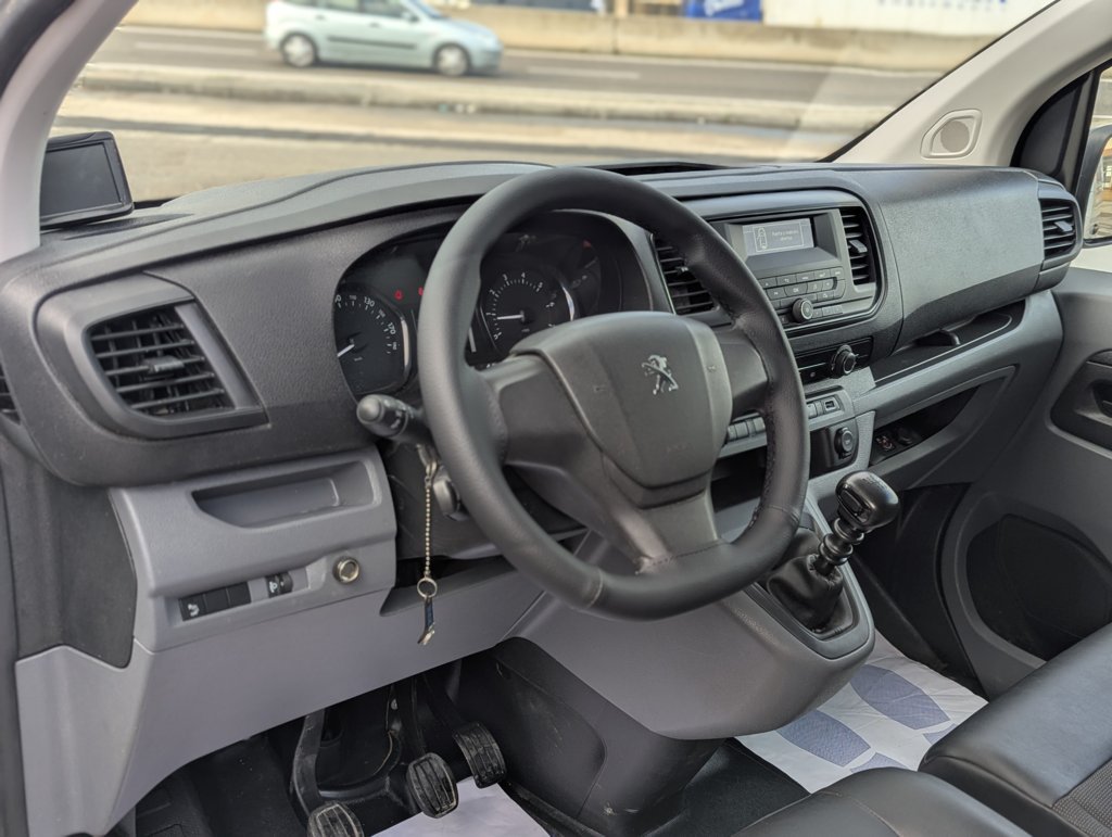 MIDCar coches ocasión Madrid Peugeot Expert 2.0BlueHdi Talla M 120Cv  Furgon Etiqueta C IVA Incl Nacional Informe carfax