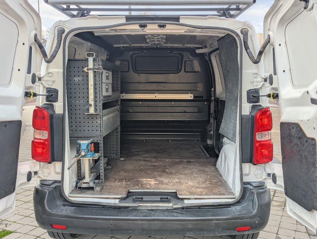 MIDCar coches ocasión Madrid Peugeot Expert 2.0BlueHdi Talla M 120Cv  Furgon Etiqueta C IVA Incl Nacional Informe carfax