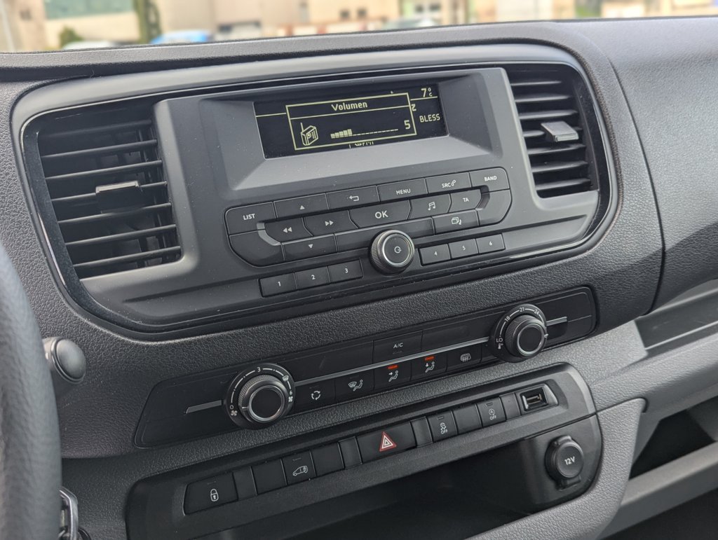 MIDCar coches ocasión Madrid Peugeot Expert 2.0BlueHdi Talla M 120Cv  Furgon Etiqueta C IVA Incl Nacional Informe carfax