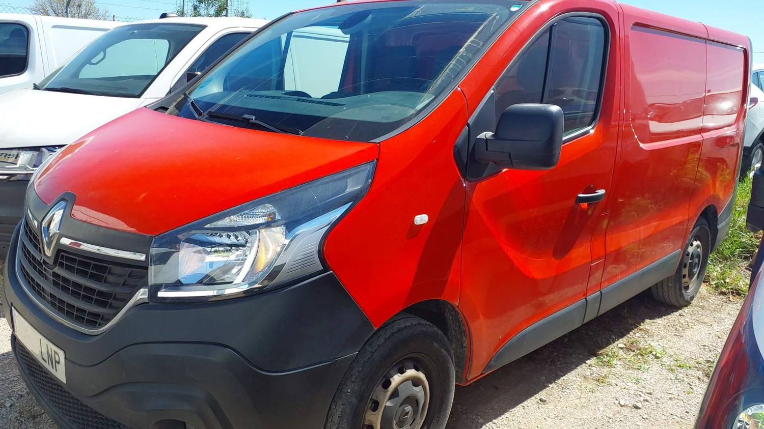 MIDCar coches ocasión Madrid Renault Trafic Furgón 27 L1H1 Energy 2.0BluedCi 120Cv Etiqueta C IVA y Garantía Incl Nacional