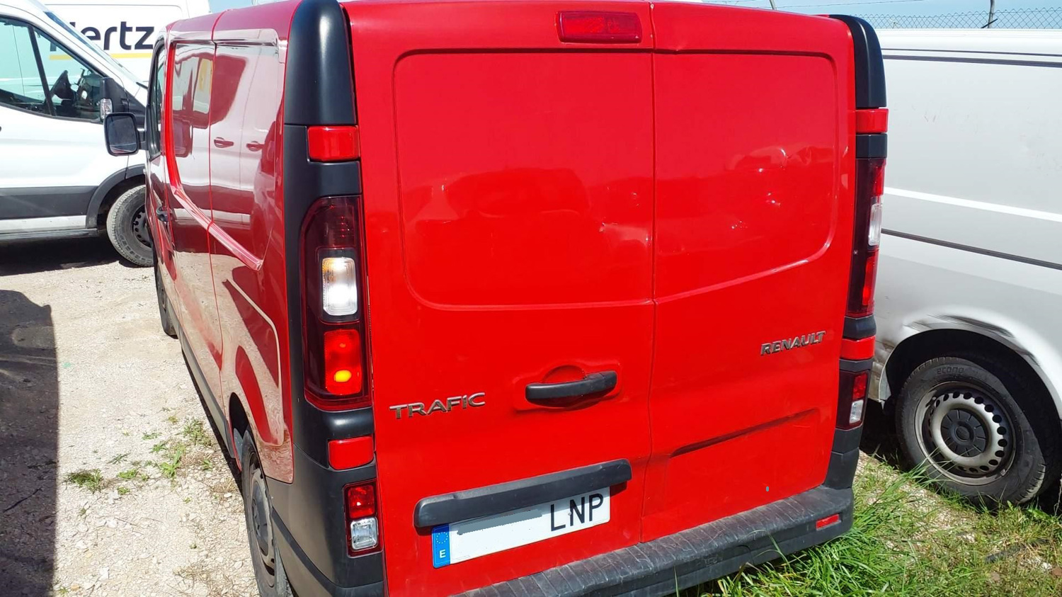 MIDCar coches ocasión Madrid Renault Trafic Furgón 27 L1H1 Energy 2.0BluedCi 120Cv Etiqueta C IVA y Garantía Incl Nacional