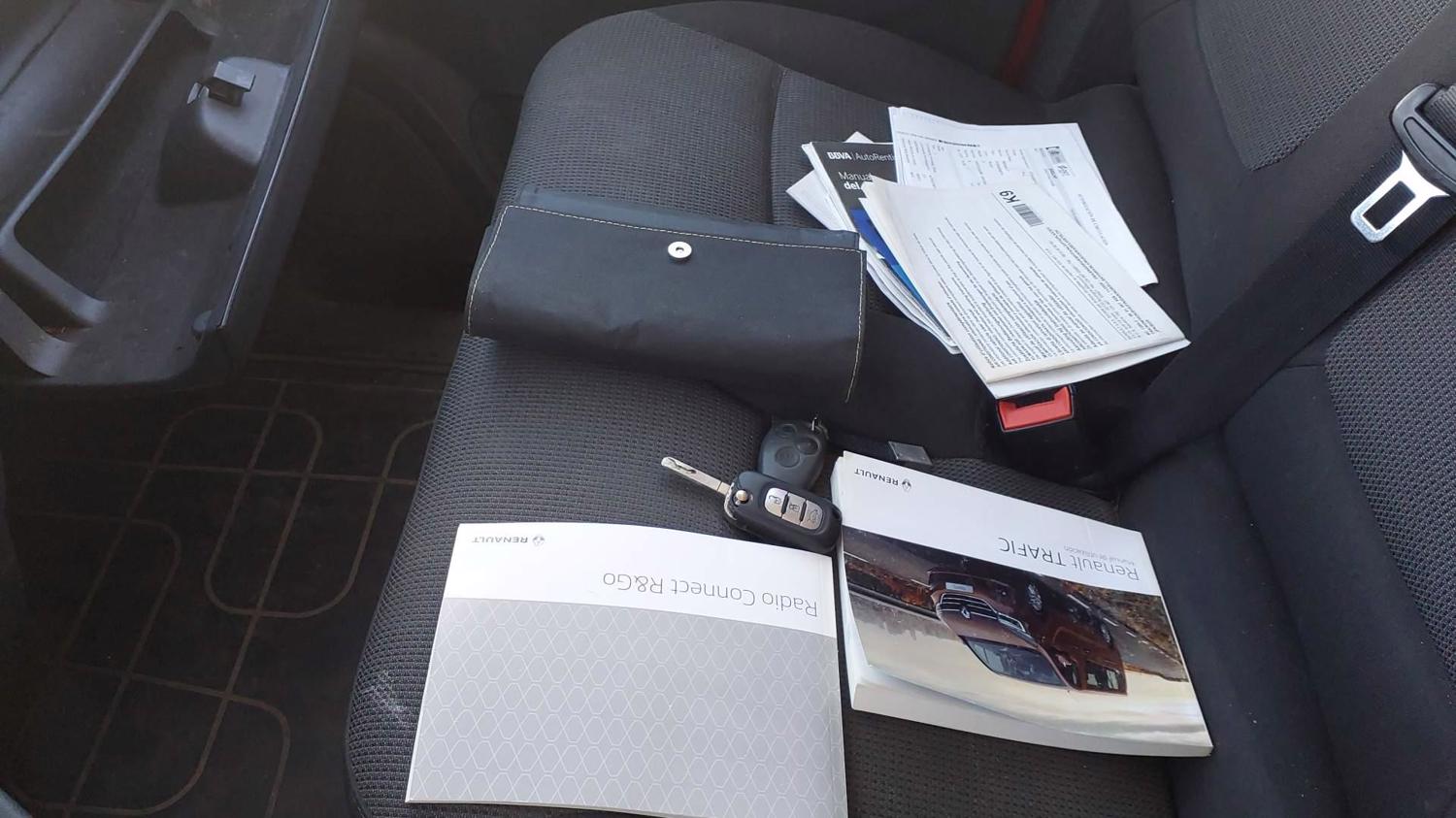 MIDCar coches ocasión Madrid Renault Trafic Furgón 27 L1H1 Energy 2.0BluedCi 120Cv Etiqueta C IVA y Garantía Incl Nacional