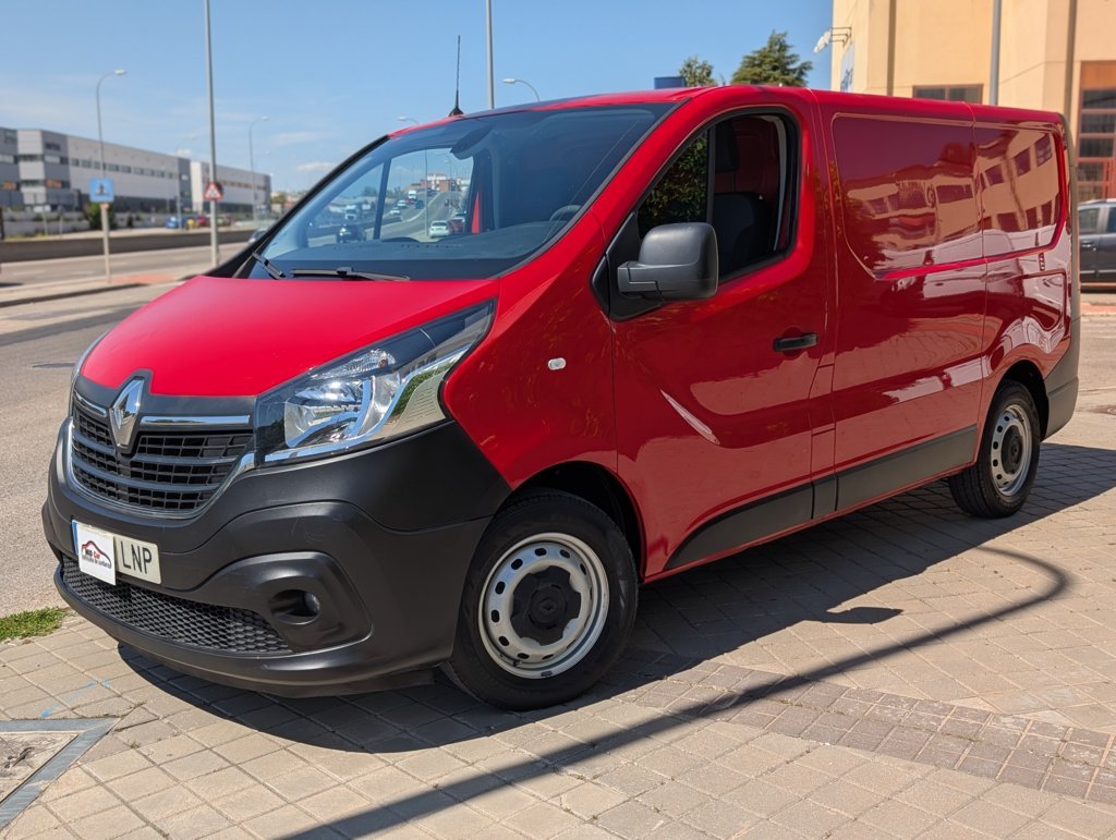 MIDCar coches ocasión Madrid Renault Trafic Furgón 27 L1H1 Energy 2.0BluedCi 120Cv Etiqueta C IVA y Garantía Incl Nacional
