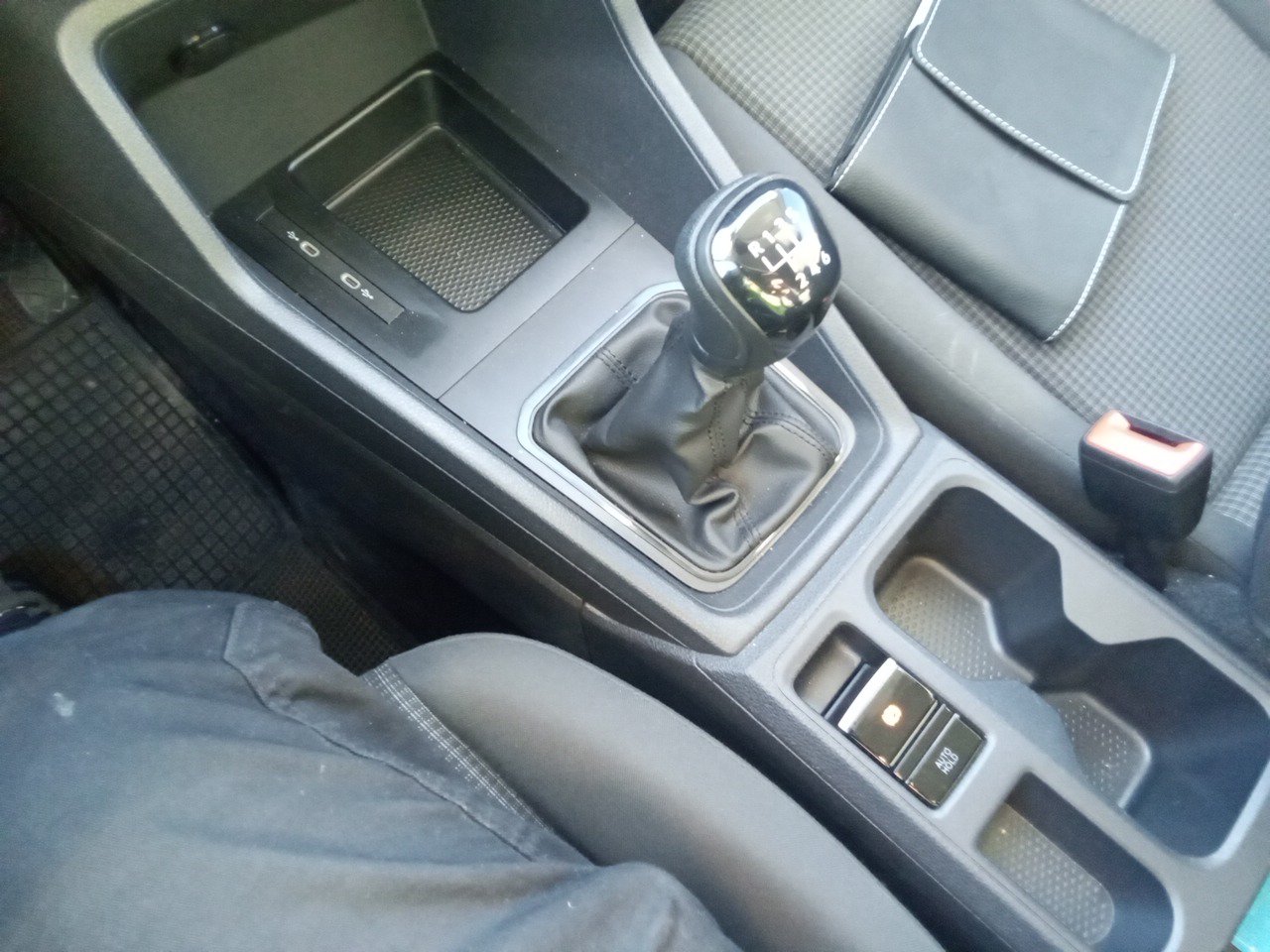 MIDCar coches ocasión Madrid Volkswagen Caddy Profesional Maxi Furgón Nuevo Modelo 2.0Tdi 110Cv 6Velocidades IVA y Garantía Incl Etiqueta C