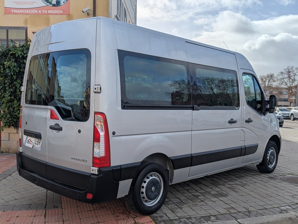 MIDCar coches ocasión Madrid Renault Master 2.3dCi v Combi S&S Energy L2h2 3500 Dci 140cv E6 IVA y Garantía Incl Etiqueta C