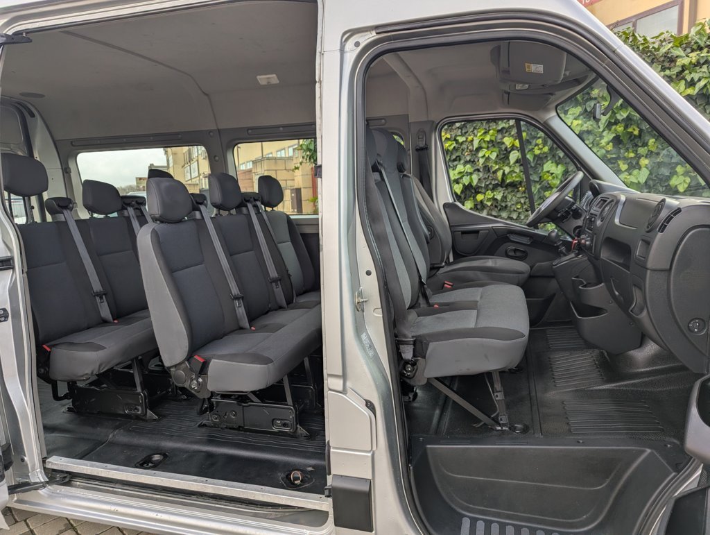 MIDCar coches ocasión Madrid Renault Master 2.3dCi v Combi S&S Energy L2h2 3500 Dci 140cv E6 IVA y Garantía Incl Etiqueta C