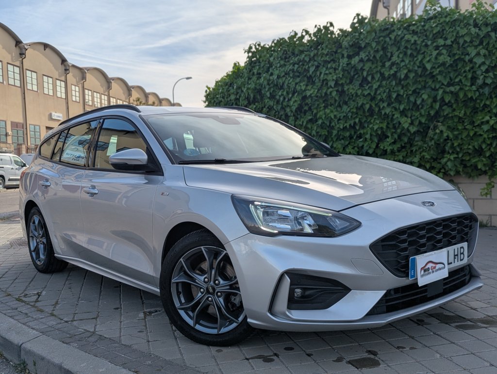 MIDCar coches ocasión Madrid Ford Focus 1.5EcoBlue ST-Line 120Cv  5 Puertas Etiqueta Medioambiental C