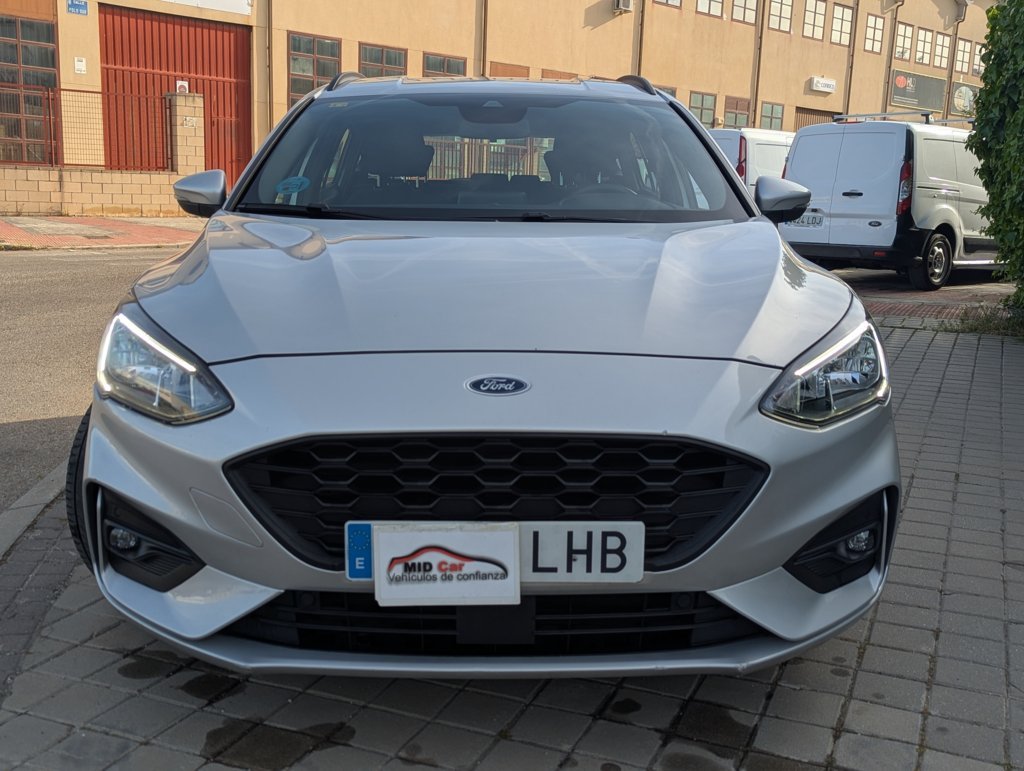MIDCar coches ocasión Madrid Ford Focus 1.5EcoBlue ST-Line 120Cv  5 Puertas Etiqueta Medioambiental C