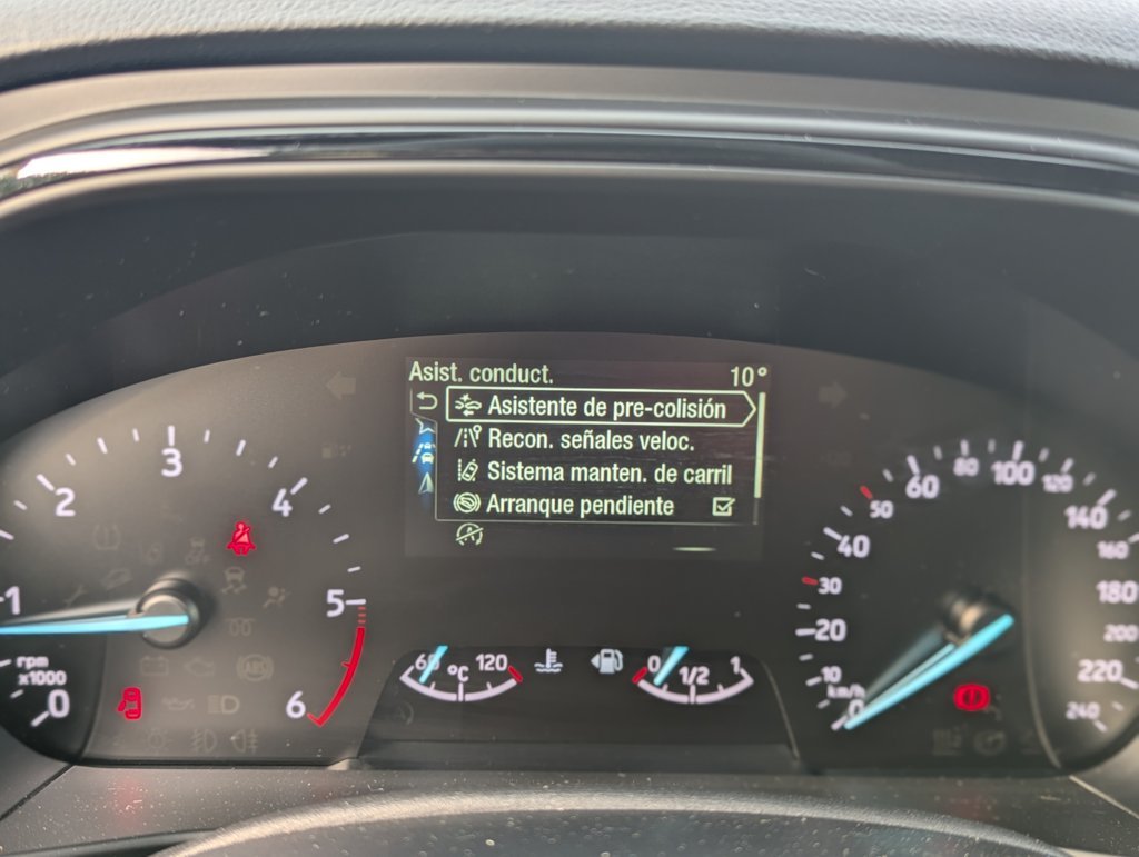 MIDCar coches ocasión Madrid Ford Focus 1.5EcoBlue ST-Line 120Cv  5 Puertas Etiqueta Medioambiental C