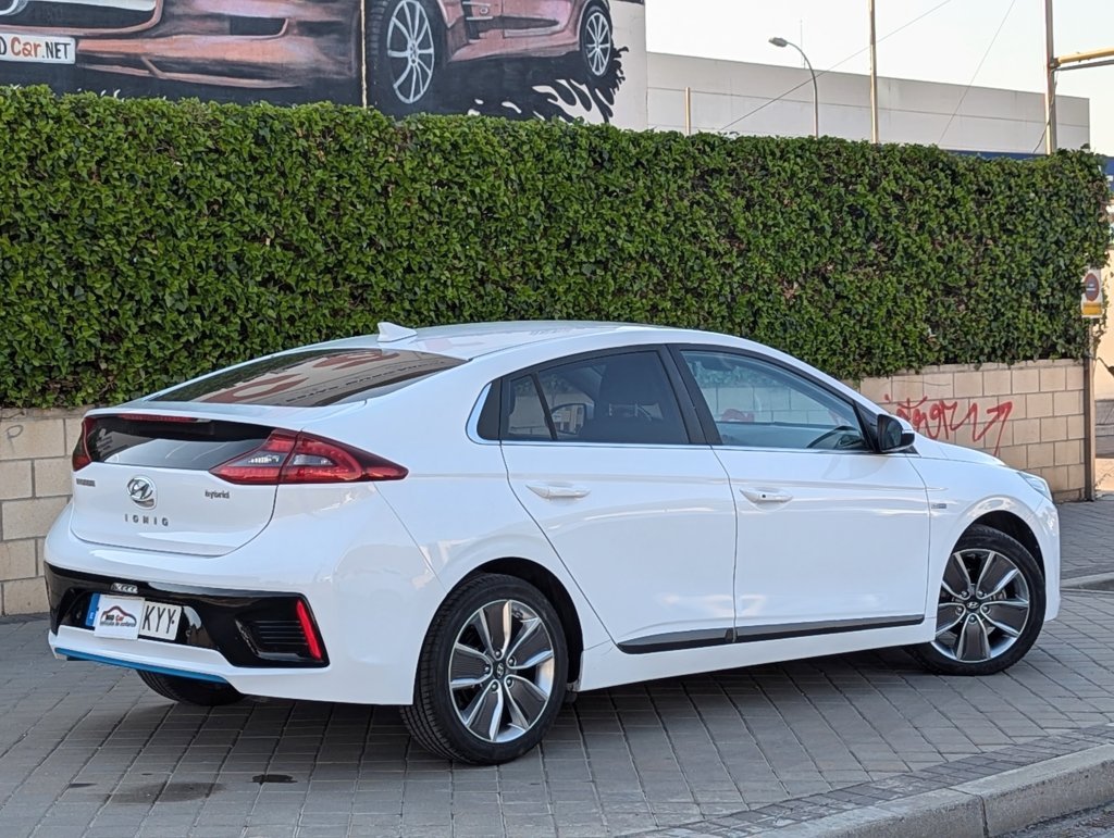 MIDCar coches ocasión Madrid HYUNDAI  iONIQ 1.6 GDI HEV Tecno DCT Hybrid