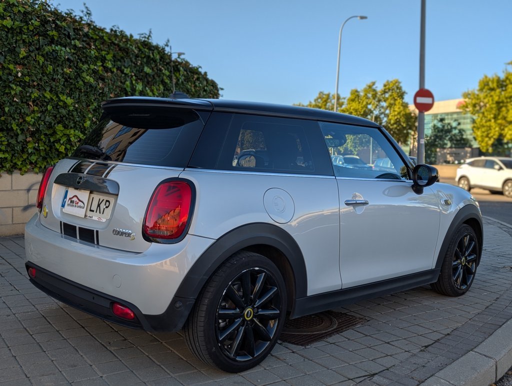 MID Car coches ocasión Madrid MINI COOPER SE 184 CV AUTOMÁTICO  100% ELÉCTRICO  ETIQUETA 0  NACIONAL