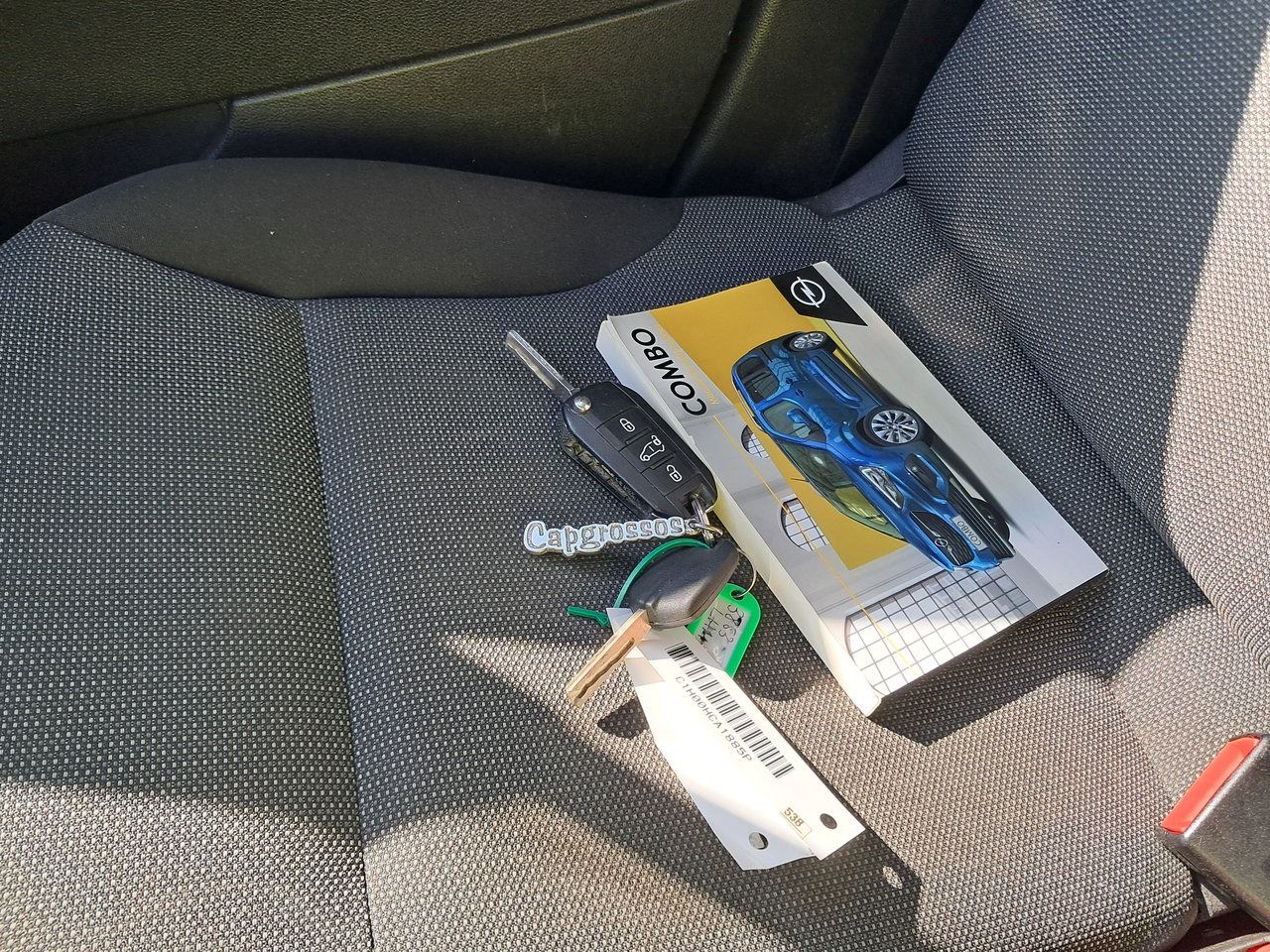 MIDCar coches ocasión Madrid Opel Combo 1.5Td SS Select 100Cv 3 Plazas Etiqueta C IVA y Garantía Incl