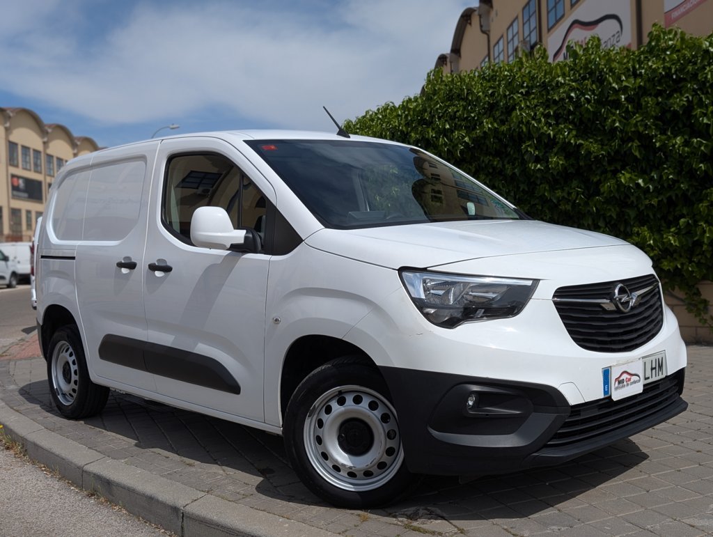 MIDCar coches ocasión Madrid Opel Combo 1.5Td SS Select 100Cv 3 Plazas Etiqueta C IVA y Garantía Incl