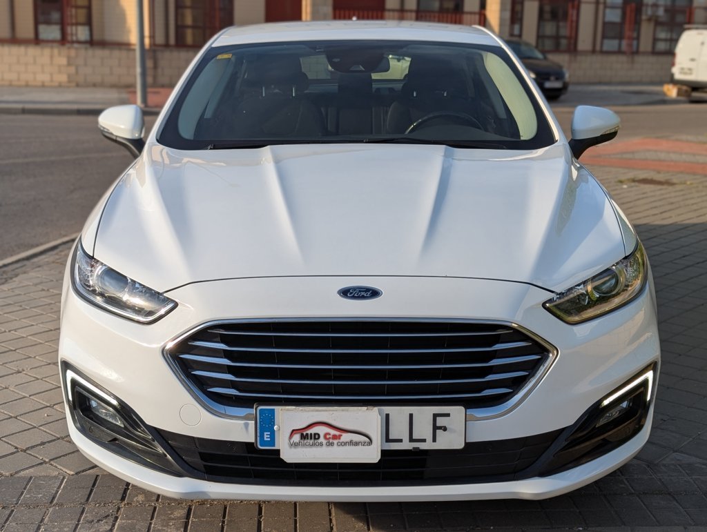 MIDCar coches ocasión Madrid Ford Mondeo 2.0Tdci Titanium 150 Cv Etiqueta medioambiental C Nacional IVA y Garantía Incl