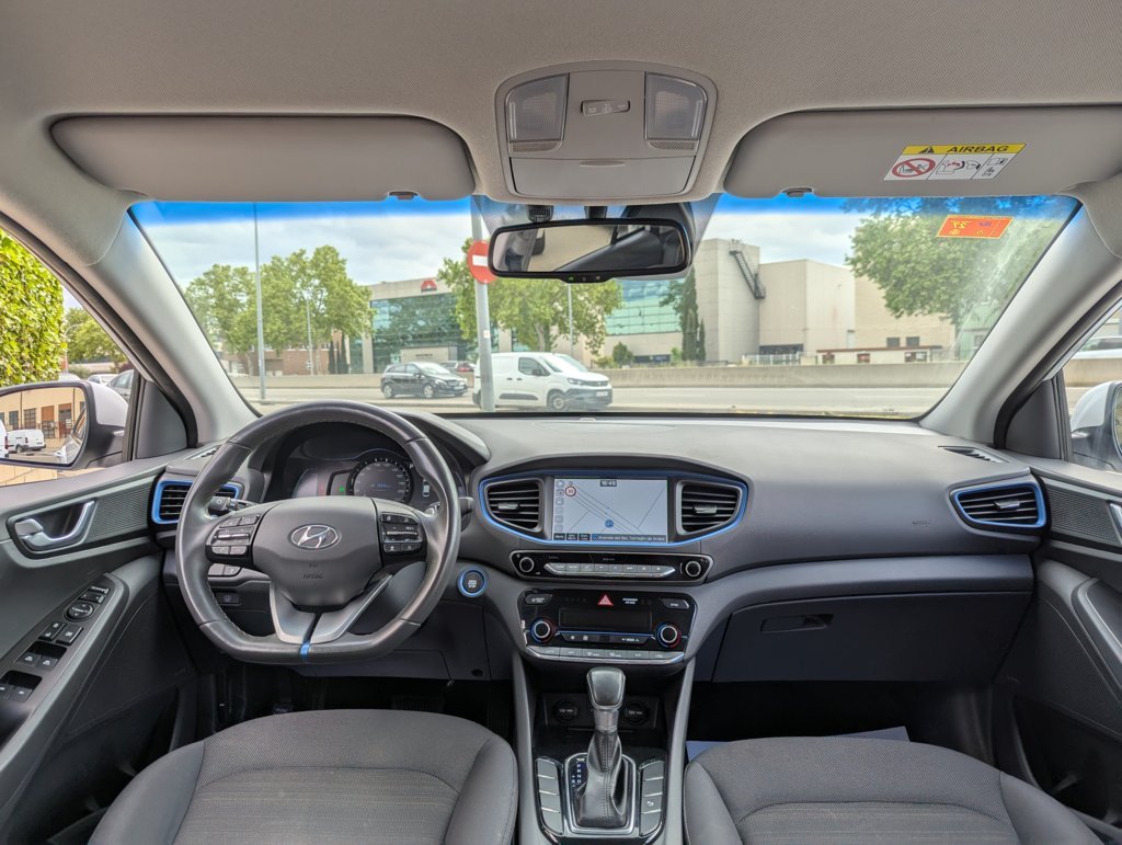 MIDCar coches ocasión Madrid HYUNDAI  iONIQ 1.6 GDI HEV Tecno DCT Hybrid Etiqueta ECO Nacional 1Dueño