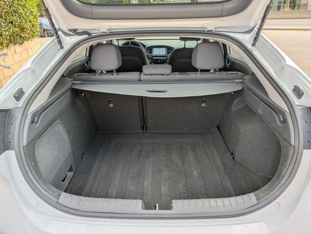 MIDCar coches ocasión Madrid HYUNDAI  iONIQ 1.6 GDI HEV Tecno DCT Hybrid Etiqueta ECO Nacional 1Dueño