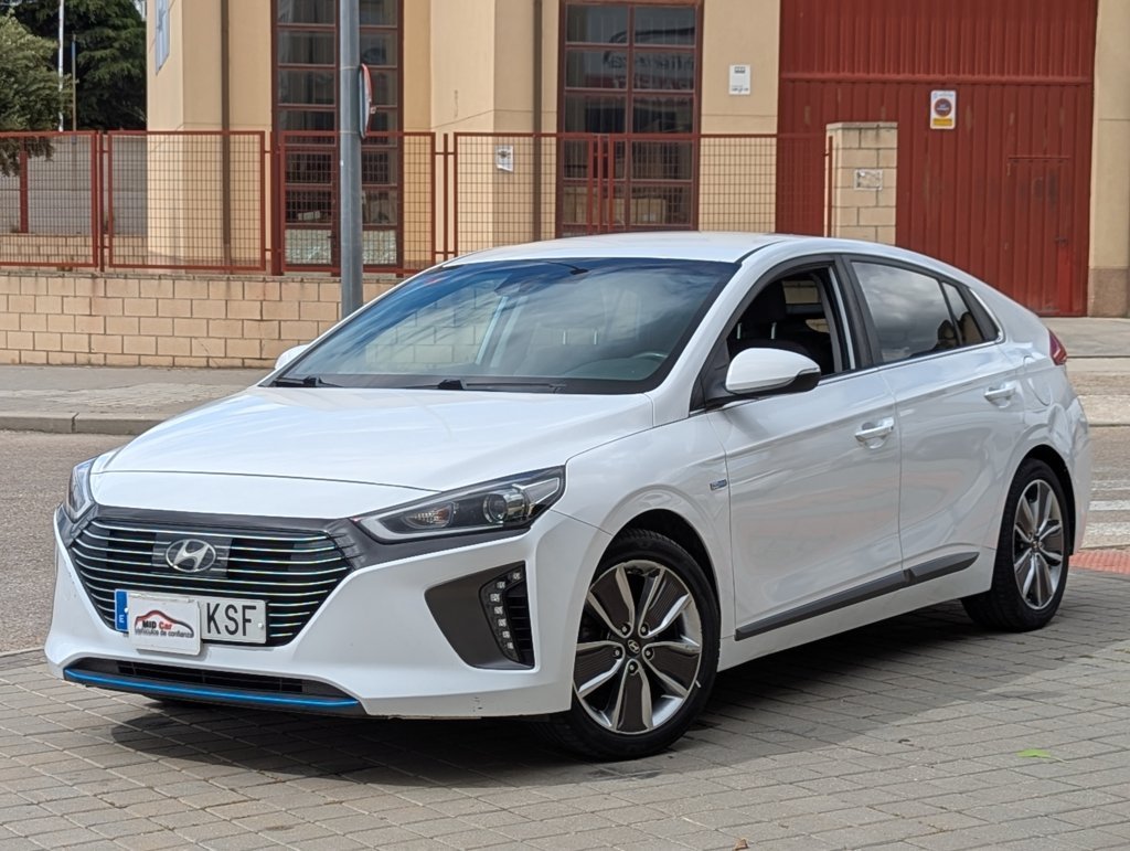 MIDCar coches ocasión Madrid HYUNDAI  iONIQ 1.6 GDI HEV Tecno DCT Hybrid Etiqueta ECO Nacional 1Dueño
