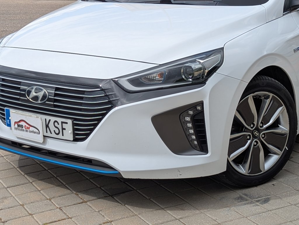MIDCar coches ocasión Madrid HYUNDAI  iONIQ 1.6 GDI HEV Tecno DCT Hybrid Etiqueta ECO Nacional 1Dueño