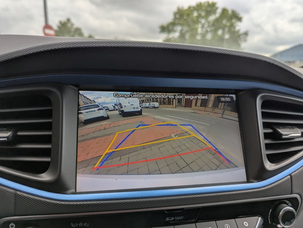MIDCar coches ocasión Madrid HYUNDAI  iONIQ 1.6 GDI HEV Tecno DCT Hybrid Etiqueta ECO Nacional 1Dueño