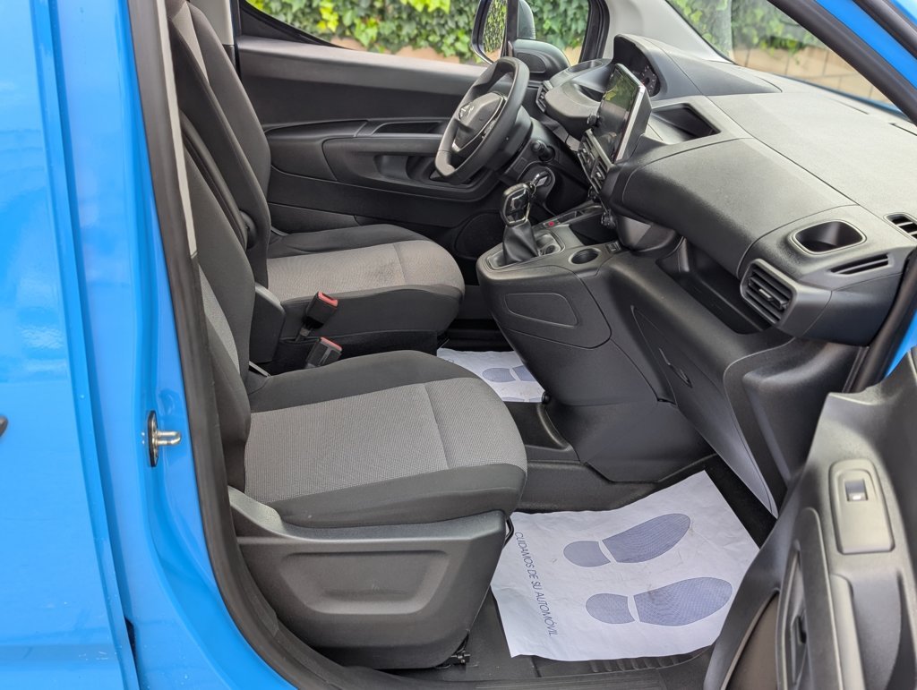 MIDCar coches ocasión Madrid Peugeot Partner Premium 1.6 BlueHDi Pantalla Freno eléctrico Etiqueta C IVA y Garantía Inc