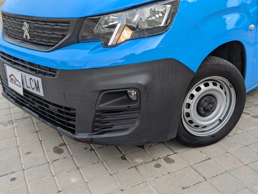 MIDCar coches ocasión Madrid Peugeot Partner Premium 1.6 BlueHDi Pantalla Freno eléctrico Etiqueta C IVA y Garantía Inc