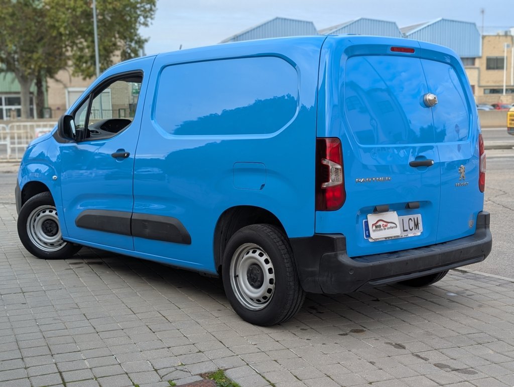 MIDCar coches ocasión Madrid Peugeot Partner Premium 1.6 BlueHDi Pantalla Freno eléctrico Etiqueta C IVA y Garantía Inc