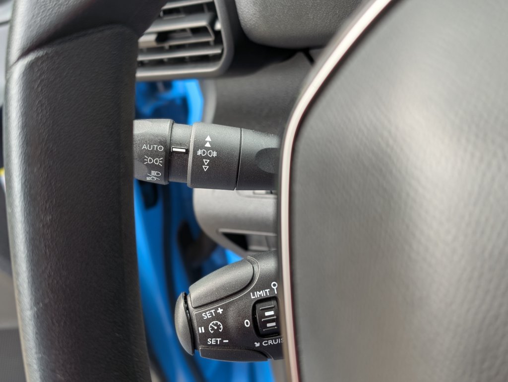 MIDCar coches ocasión Madrid Peugeot Partner Premium 1.6 BlueHDi Pantalla Freno eléctrico Etiqueta C IVA y Garantía Inc