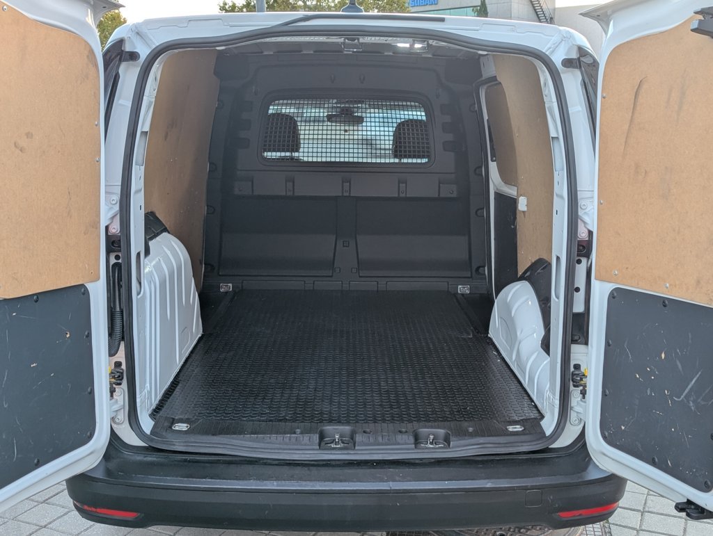 MIDCar coches ocasión Madrid Volkswagen Caddy Profesional Maxi Furgón Nuevo Modelo 2.0Tdi 110Cv 6Velocidades IVA y Garantía Incl Etiqueta C