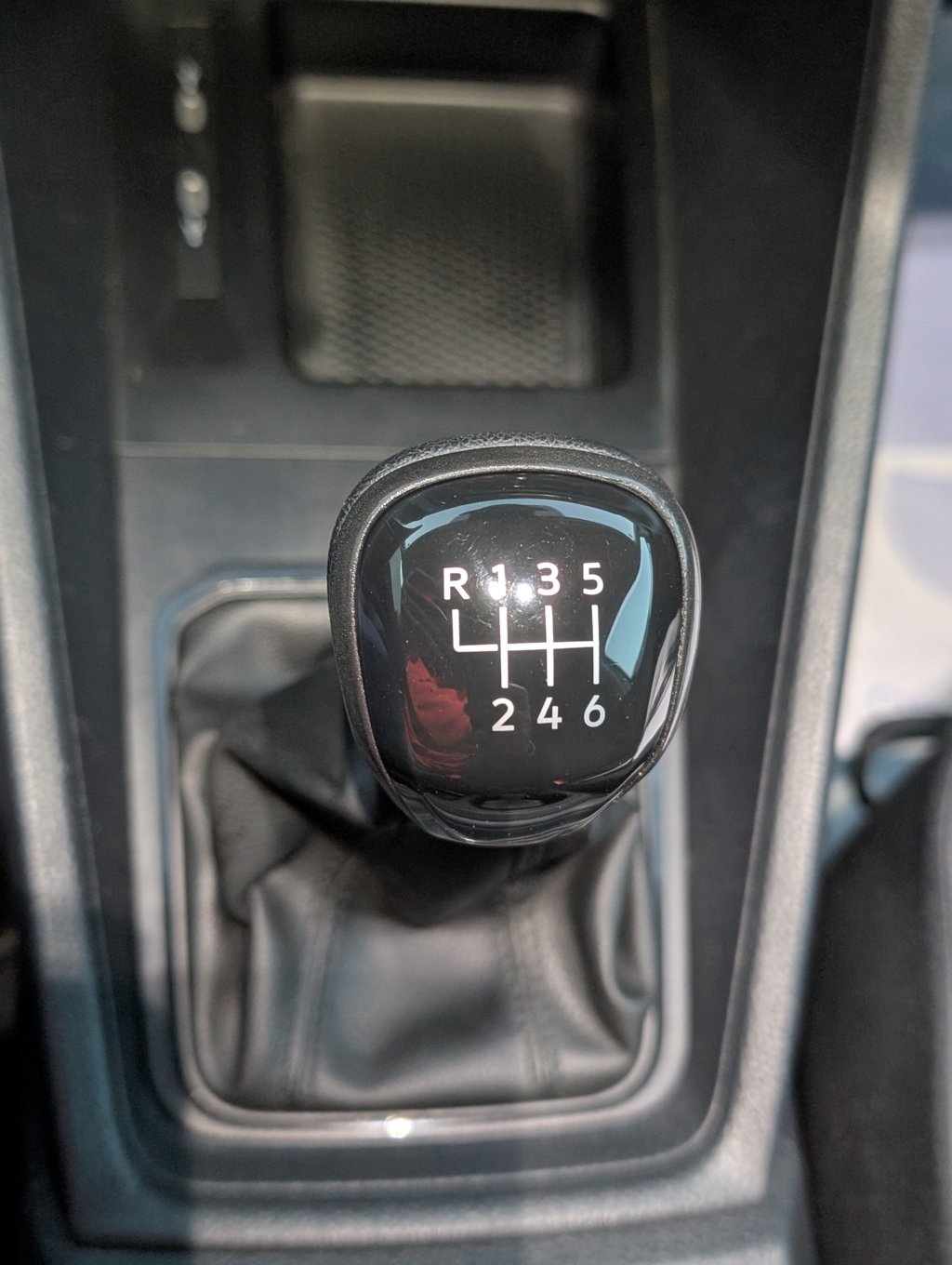 MIDCar coches ocasión Madrid Volkswagen Caddy Profesional Maxi Furgón Nuevo Modelo 2.0Tdi 110Cv 6Velocidades IVA y Garantía Incl Etiqueta C