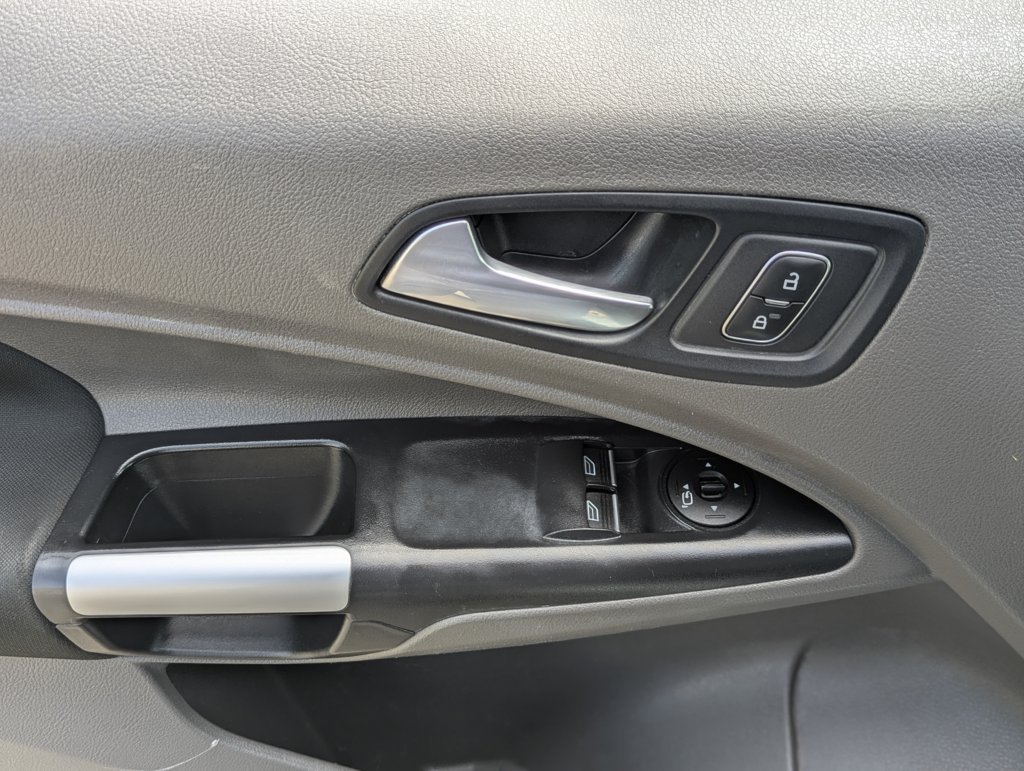 MIDCar coches ocasión Madrid Ford Transit Connect Van 1.5EcoBlue Sport 210  S&S 120Cv L2 Etiqueta C IVA y Garantía Incl