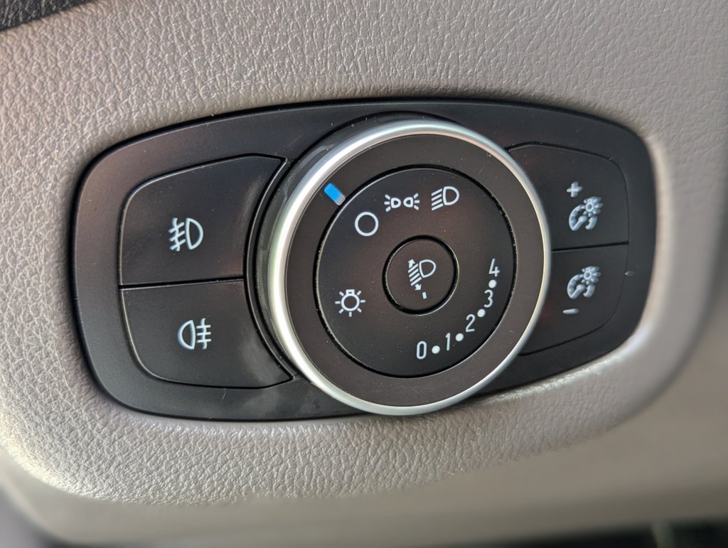 MIDCar coches ocasión Madrid Ford Transit Connect Van 1.5EcoBlue Sport 210  S&S 120Cv L2 Etiqueta C IVA y Garantía Incl