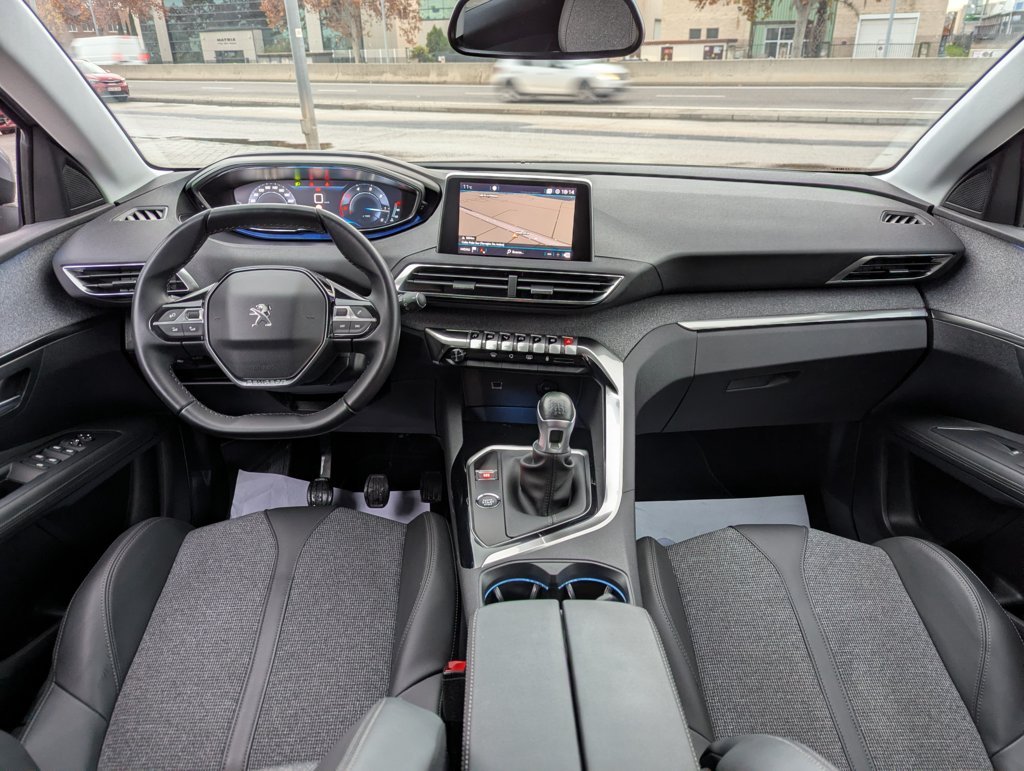 MIDCar coches ocasión Madrid Peugeot 3008 1.5 BlueHDi 130CV S&S Allure