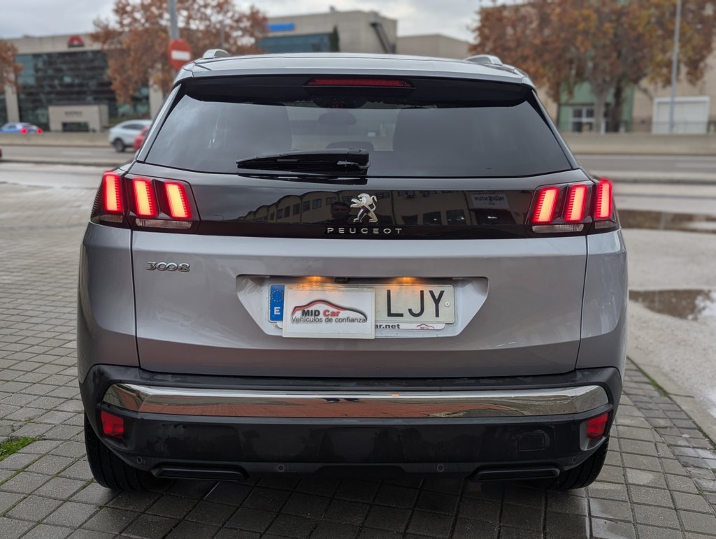 MIDCar coches ocasión Madrid Peugeot 3008 1.5 BlueHDi 130CV S&S Allure