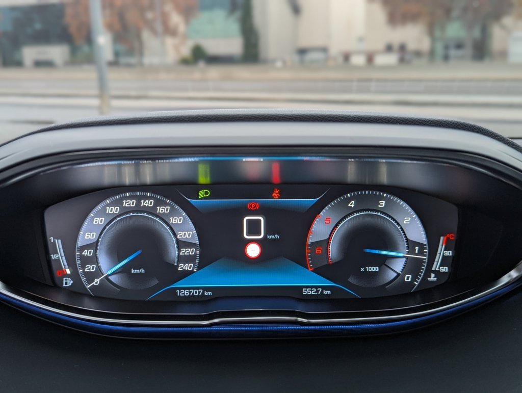 MIDCar coches ocasión Madrid Peugeot 3008 1.5 BlueHDi 130CV S&S Allure