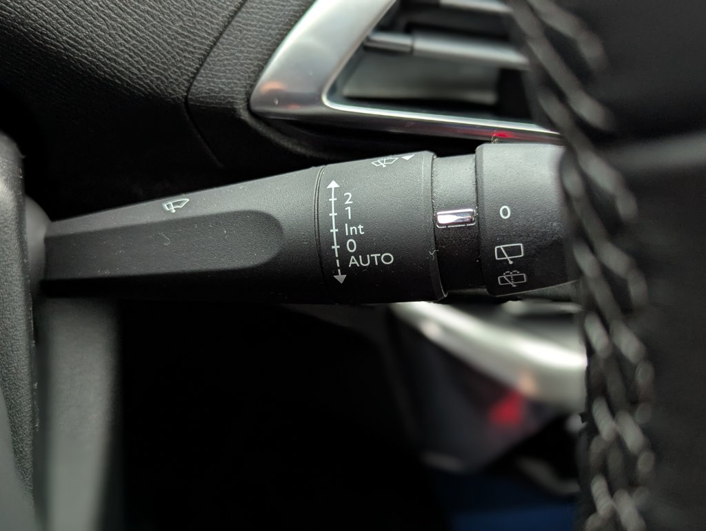 MIDCar coches ocasión Madrid Peugeot 3008 1.5 BlueHDi 130CV S&S Allure