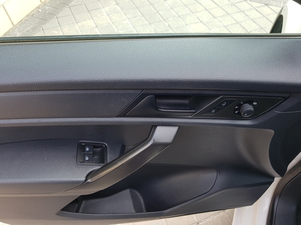 MIDCar coches ocasión Madrid Volkswagen Caddy Profe Maxi Furgón  Isotermo con Frio