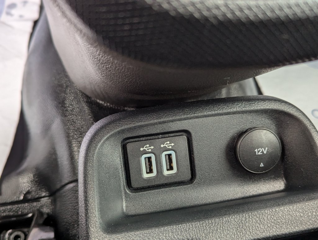 MIDCar coches ocasión Madrid Ford Transit Connect Van 1.5EcoBlue  Trend 240  S&S Trend L2, 6 Velocidades IVA y Garantía Incl Etiqueta C