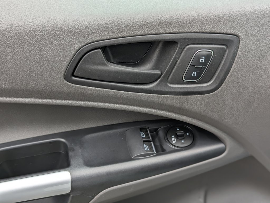 MIDCar coches ocasión Madrid Ford Transit Connect Van 1.5EcoBlue  Trend 240  S&S Trend L2, 6 Velocidades IVA y Garantía Incl Etiqueta C