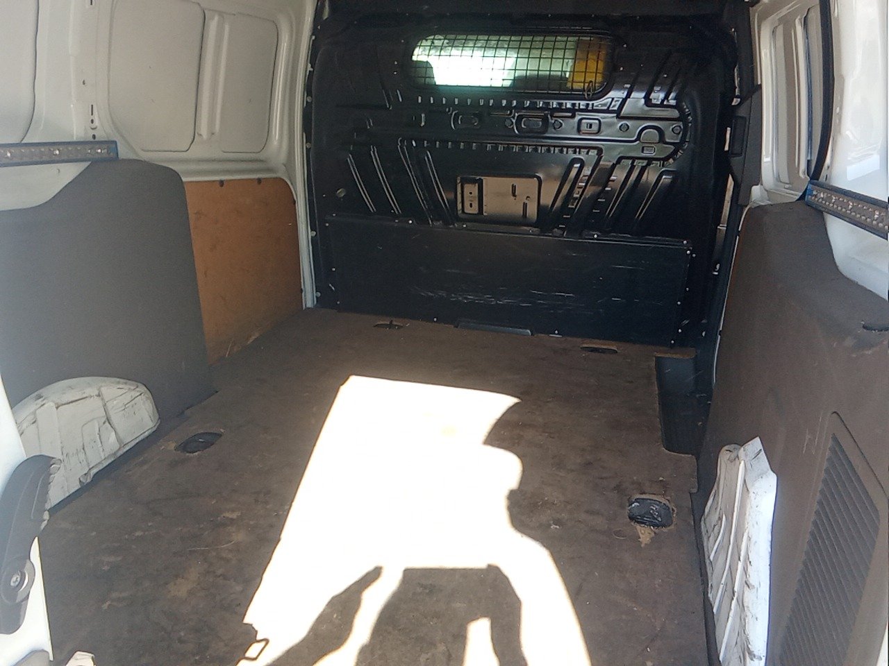 MIDCar coches ocasión Madrid Ford Transit Connect  3 Plazas 1.5EcoBlueTrend 210 L2 4 Puertas 100Cv IVA y Garantía Inc Etiqueta C