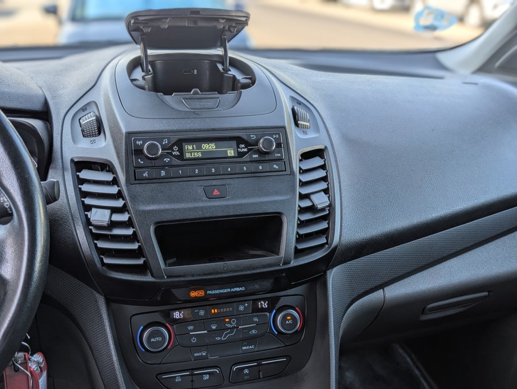 MIDCar coches ocasión Madrid Ford Transit Connect  3 Plazas 1.5EcoBlueTrend 210 L2 4 Puertas 100Cv IVA y Garantía Inc Etiqueta C