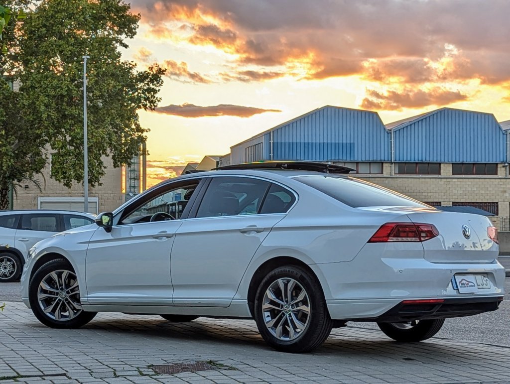 MIDCar coches ocasión Madrid Volkswagen Passat Executive 2.0Tdi 150Cv DSG