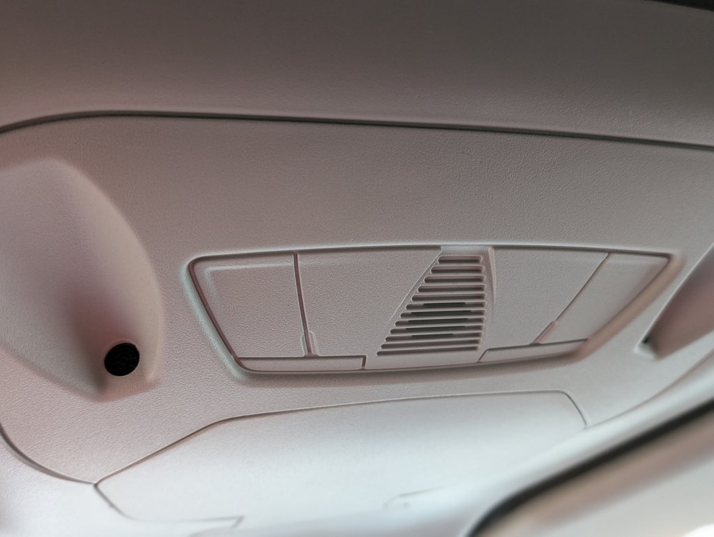 MIDCar coches ocasión Madrid Ford Transit Connect  1.5Tdci Trend 210 L2 4 Puertas Híbrido Diesel y  GLP Etiqueta Medioambiental ECO IVA y Garantía Inc