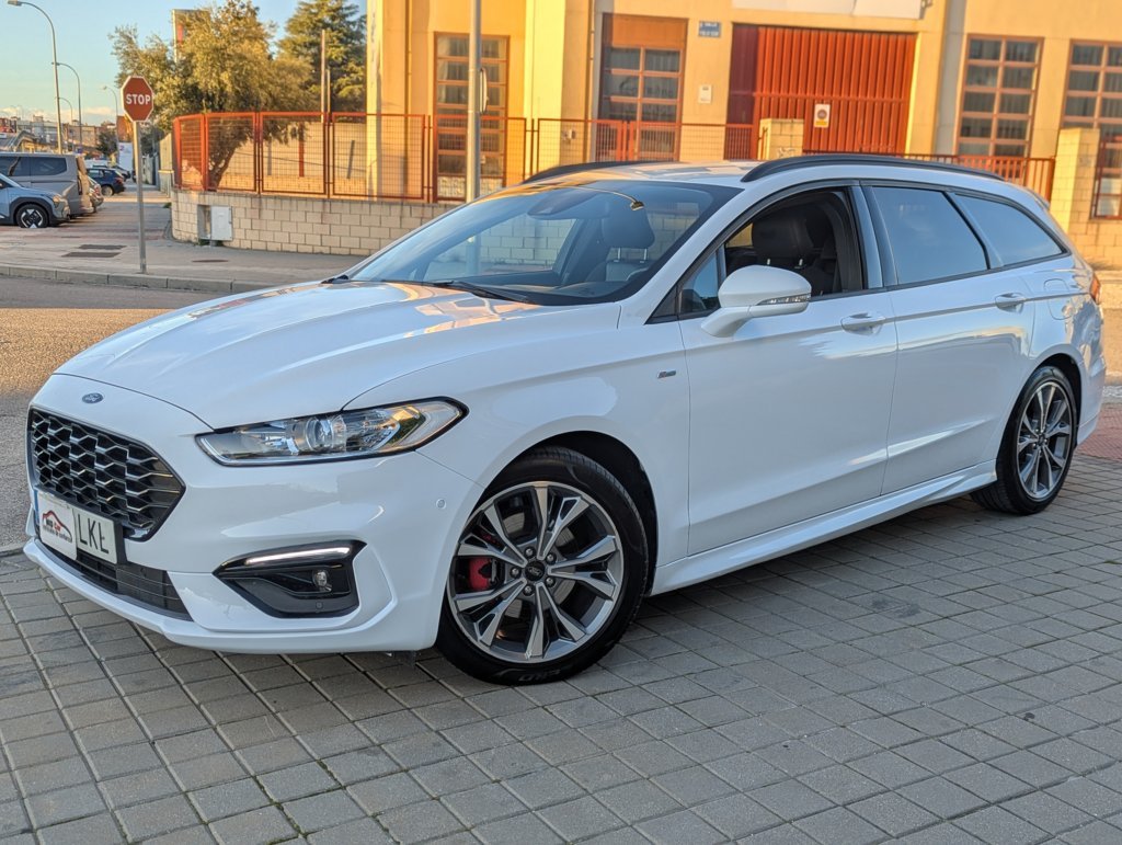MIDCar coches ocasión Madrid Ford Mondeo 2.0 Híbrido 138kW ST-Line HEV AT SB  Etiqueta medioambiental ECO Nacional 1Dueño con IVA y Garantía