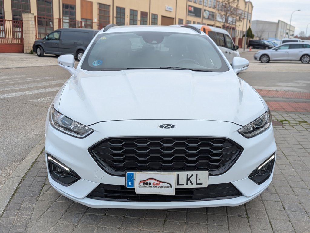 MIDCar coches ocasión Madrid Ford Mondeo 2.0 Híbrido 138kW ST-Line HEV AT SB  Etiqueta medioambiental ECO Nacional 1Dueño con IVA y Garantía