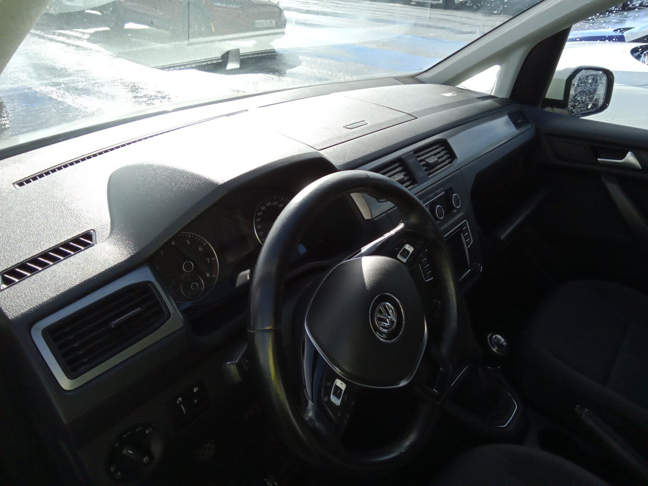 MIDCar coches ocasión Madrid Volkswagen Caddy Profesional Kombi 1.4 TGI/ GNC  BM 4 Puertas 110Cv Etiqueta ECO IVA Incl