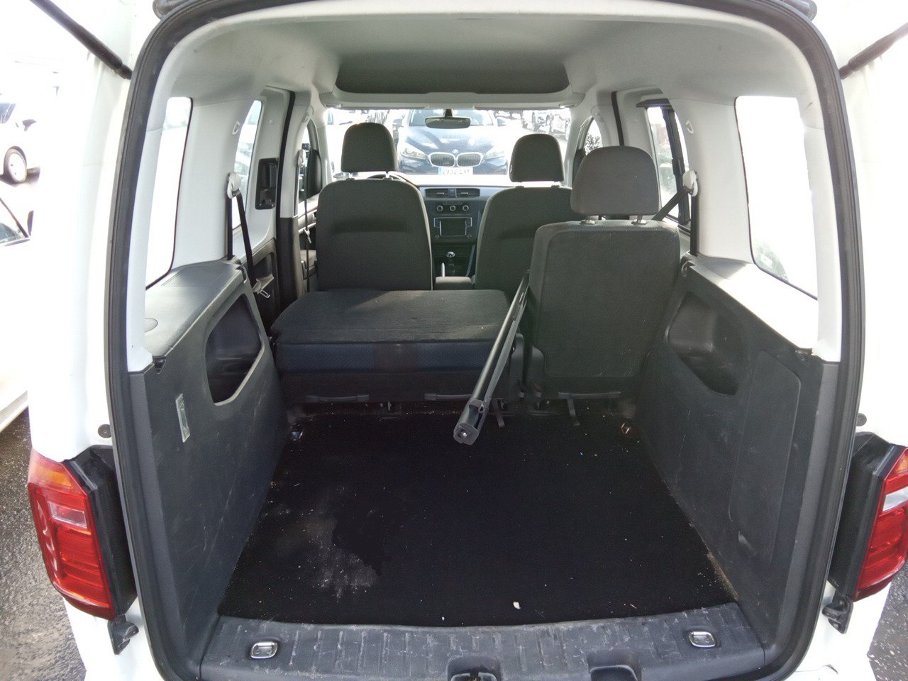 MIDCar coches ocasión Madrid Volkswagen Caddy Profesional Kombi 1.4 TGI/ GNC  BM 4 Puertas 110Cv Etiqueta ECO IVA Incl