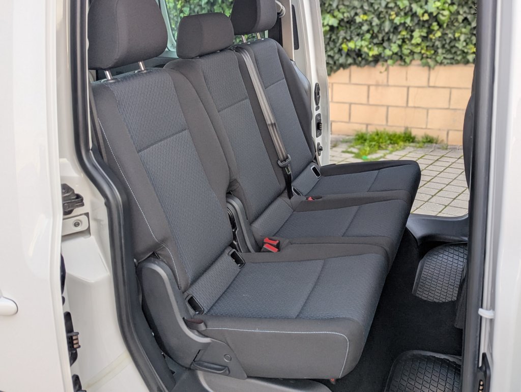 MIDCar coches ocasión Madrid Volkswagen Caddy Profesional Kombi 1.4 TGI/ GNC  BM 4 Puertas 110Cv Etiqueta ECO IVA Incl