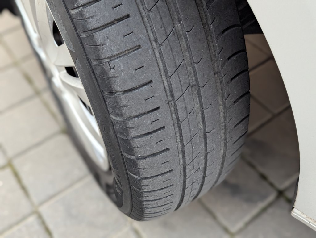 MIDCar coches ocasión Madrid Volkswagen Caddy Profesional Kombi 1.4 TGI/ GNC  BM 4 Puertas 110Cv Etiqueta ECO IVA Incl